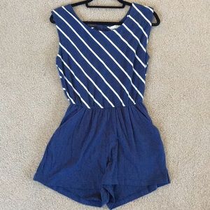 Forever 21 romper size small I love H81